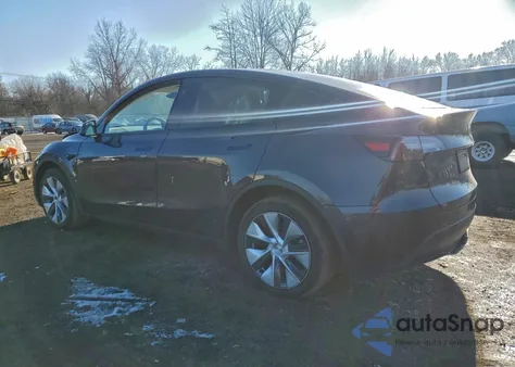 2024 Tesla Model Y из США, поврежденный, VIN 7SAYGDEE7RF983772